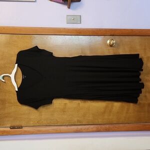 Torrid Size 0 black midi dress